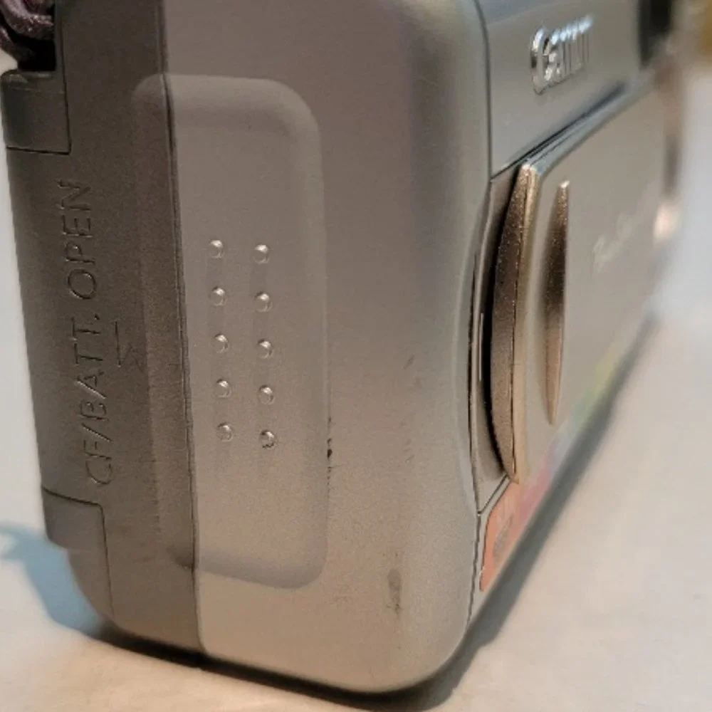 Canon PowerShot A310 3.2MP Compact Digital Camera Silver